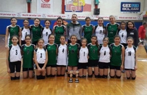 VOLEYBOL’DA YAŞ GRUPLARINDA ŞAMPİYONUZ