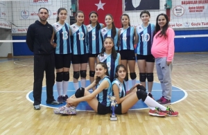 KÜÇÜK VOLEYBOLCULARIMIZ İL BİRİNCİSİ